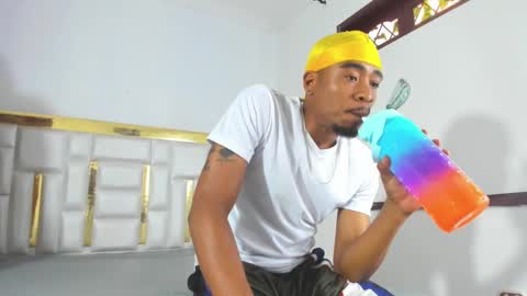 Kaylie And Jhony online show from 02-18-25, 06:37