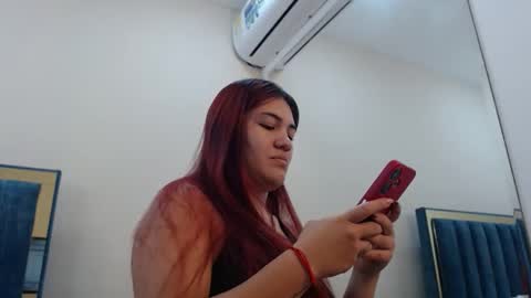 Melissa online show from 04-12-26, 10:42