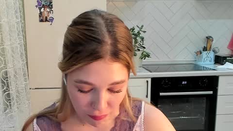 Snapshot of kylieblond chatting on 12-19-24, 04:35 Din online show from 12-19-24, 04:35