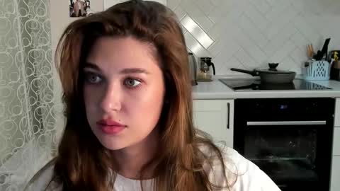 Snapshot of kylieblond chatting on 09-14-25, 02:38 Din online show from 09-14-25, 02:38