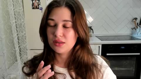 Snapshot of kylieblond chatting on 11-23-25, 08:08 Din online show from 11-23-25, 08:08