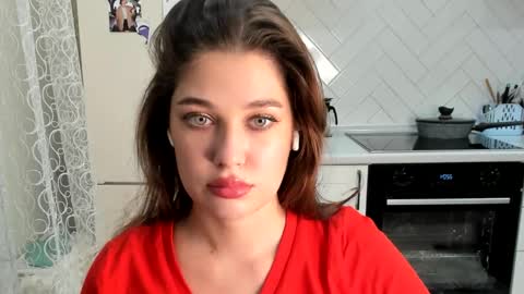 Snapshot of kylieblond chatting on 11-28-25, 07:05 Din online show from 11-28-25, 07:05