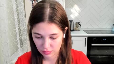 Snapshot of kylieblond chatting on 11-30-25, 07:18 Din online show from 11-30-25, 07:18