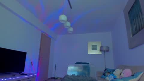 KYLIE online show from 01-31-25, 10:10