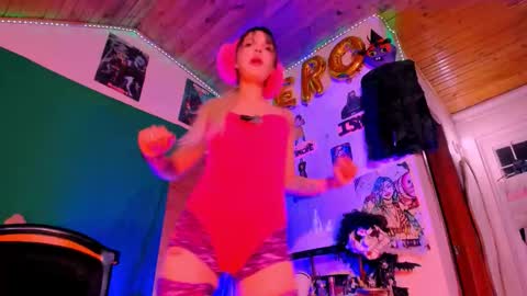 Snapshot of kyliekandy chatting on 10-12-25, 12:20 online show from 10-12-25, 12:20