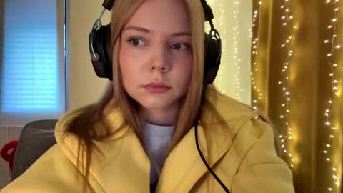 Emilia online show from 03-30-26, 04:19