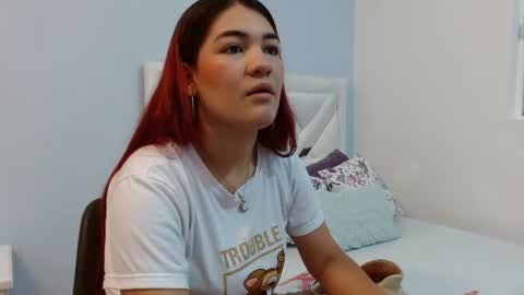 Kylie online show from 07-08-26, 11:48