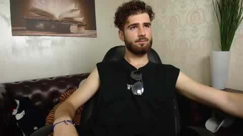 Snapshot of kyloeast chatting on 06-22-26, 04:31 KyloEast online show from 06-22-26, 04:31