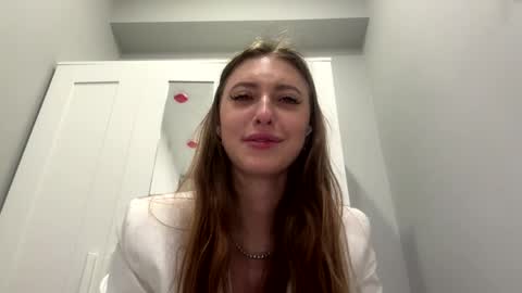 Selena online show from 04-04-26, 01:04