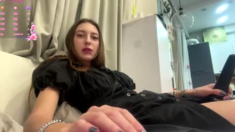 Selena online show from 04-22-26, 02:14