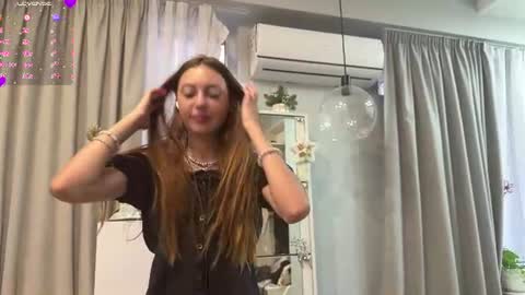 Selena online show from 07-08-26, 02:16