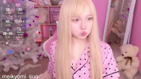 Snapshot of kyomi_sun chatting on 12-14-25, 11:20 kyomi_sun online show from 12-14-25, 11:20