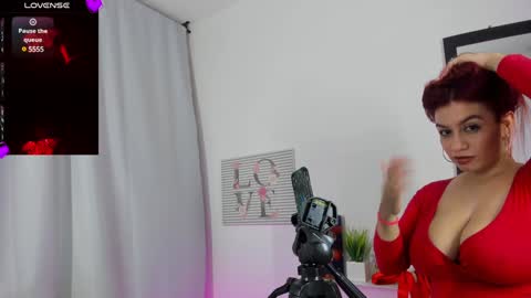 Alejandra online show from 12-10-24, 11:51