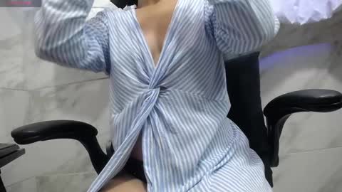 Kyra online show from 04-25-26, 01:41