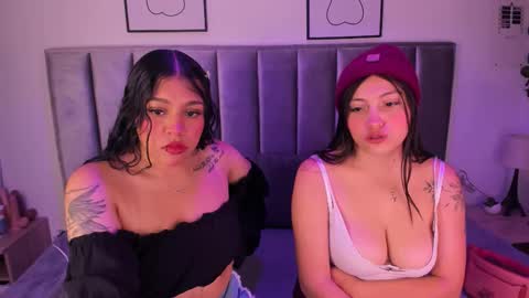 Emily  Laila  online show from 11-12-25, 01:44