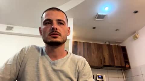 kyravee online show from 10-07-25, 09:56