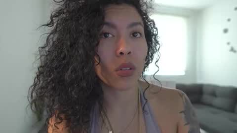 schedule 300 pm - 1100pm colombia time online show from 03-12-26, 03:40