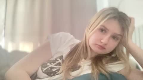 Snapshot of kyttilovelly chatting on 03-14-26, 11:04 Amanda online show from 03-14-26, 11:04