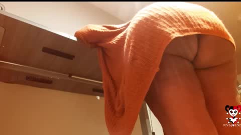 I am everything. Your highness queen deity goddess mistress god daddy mommy boss master.  you will address me as such. online show from 09-21-25, 08:05