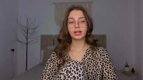 Margo  online show from 12-01-25, 02:11