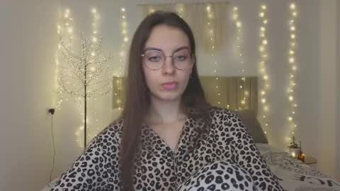 Margo  online show from 12-19-25, 02:46