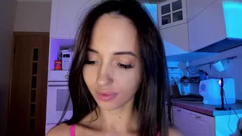 Snapshot of l1tww chatting on 02-05-25, 12:53 Malika online show from 02-05-25, 12:53