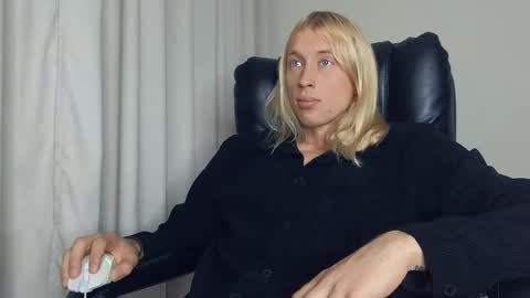 Adonis online show from 09-15-25, 05:18