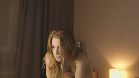 Snapshot of la_belle_ chatting on 02-05-26, 04:00 Alice online show from 02-05-26, 04:00