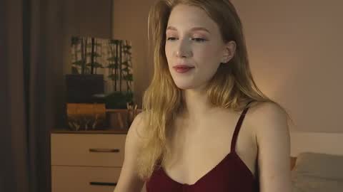 Snapshot of la_belle_ chatting on 02-14-26, 04:48 Alice online show from 02-14-26, 04:48