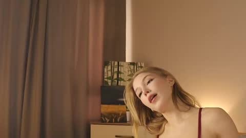 Snapshot of la_belle_ chatting on 03-08-26, 03:54 Alice online show from 03-08-26, 03:54