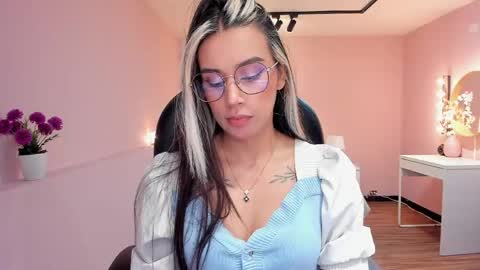 T A T I A N A online show from 05-26-26, 11:39