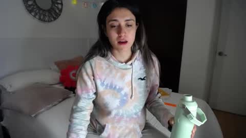 Catalina online show from 04-28-26, 03:00