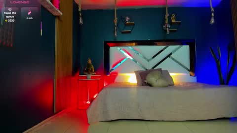 Cris  online show from 11-11-25, 11:10