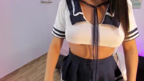  L A R A   online show from 10-24-25, 09:00