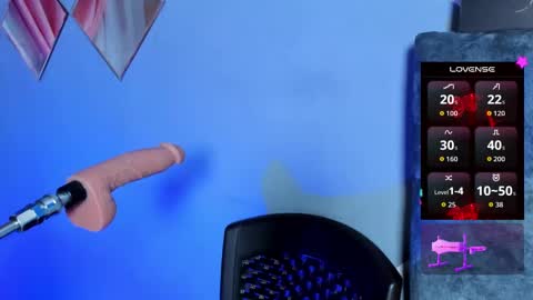 Snapshot of laau_hot1 chatting on 10-25-25, 08:25 danny online show from 10-25-25, 08:25