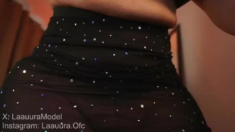 Snapshot of laauura_1 chatting on 09-26-25, 03:38 Only Fans laauura online show from 09-26-25, 03:38