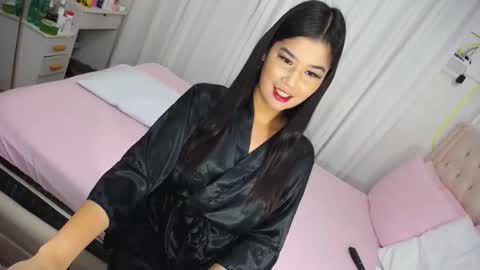Snapshot of labonita_carla chatting on 11-29-25, 12:46 CARLA online show from 11-29-25, 12:46