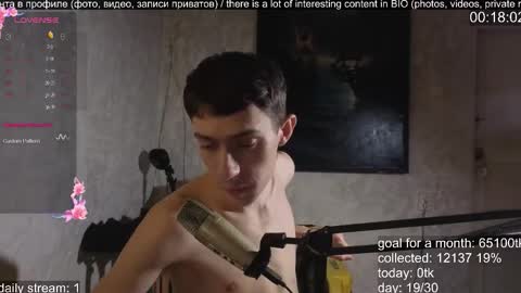 Snapshot of labour_guy chatting on 10-27-25, 09:08 Marco online show from 10-27-25, 09:08