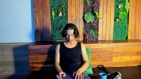 labrinthteasing online show from 02-05-26, 12:10