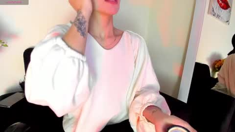 lace_victoria online show from 04-20-26, 12:35