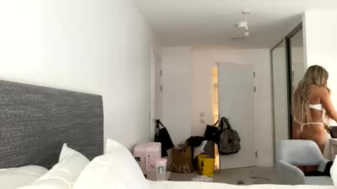 Lacey  online show from 04-28-26, 12:32