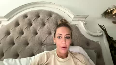 Snapshot of laceylayne96 chatting on 05-26-26, 02:13 laceylayne96 online show from 05-26-26, 02:13