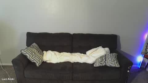 Laci Aioki online show from 04-15-26, 07:58