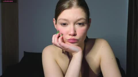 lady_birdd online show from 04-28-26, 02:00