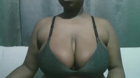 lady_dearra online show from 10-10-25, 04:22