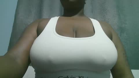 lady_dearra online show from 10-27-25, 03:43