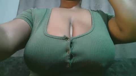 lady_dearra online show from 04-22-26, 03:53