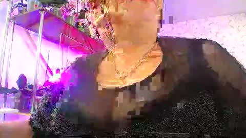 Lady Gloria online show from 04-27-26, 09:18