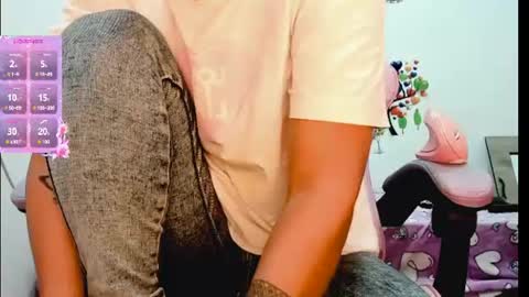 Snapshot of lady_jhana chatting on 07-09-26, 11:58 Jhana online show from 07-09-26, 11:58