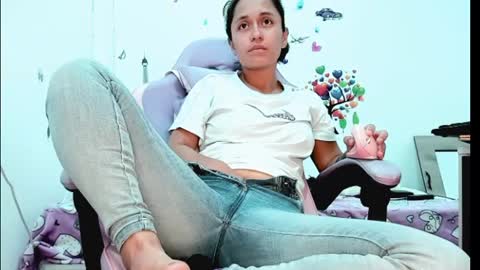 Snapshot of lady_jhana chatting on 07-15-26, 11:15 Jhana online show from 07-15-26, 11:15